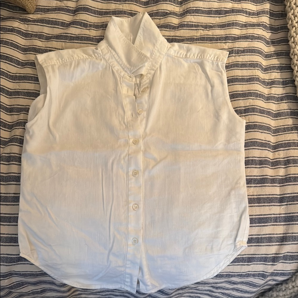 Frame White Sleeveless Button-Up Blouse